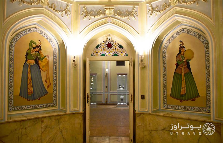 تزیینات موزه قصر آینه یزد